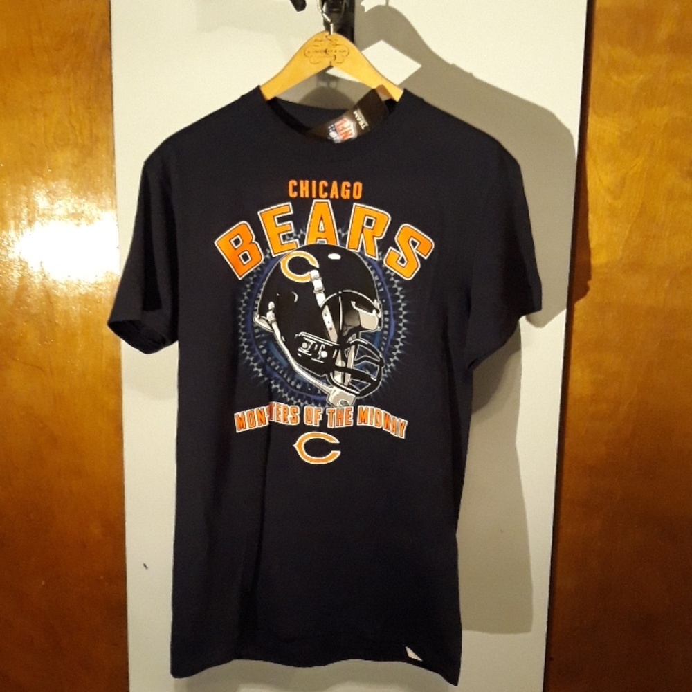 3 for $15☆ NWT☆ BEARS MONSTERS OF THE MIDWAY SHIRT